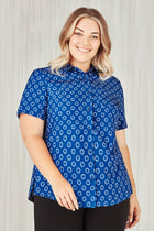 Bizcare Easy Stretch Daisy Print Short Sleeve Shirt