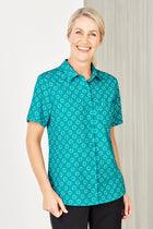 Bizcare Easy Stretch Daisy Print Short Sleeve Shirt